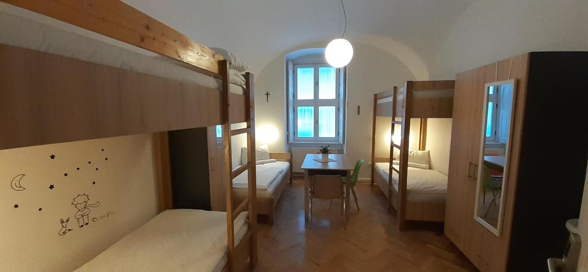 Guest house Ciszterci Szallas Pecs Pecs