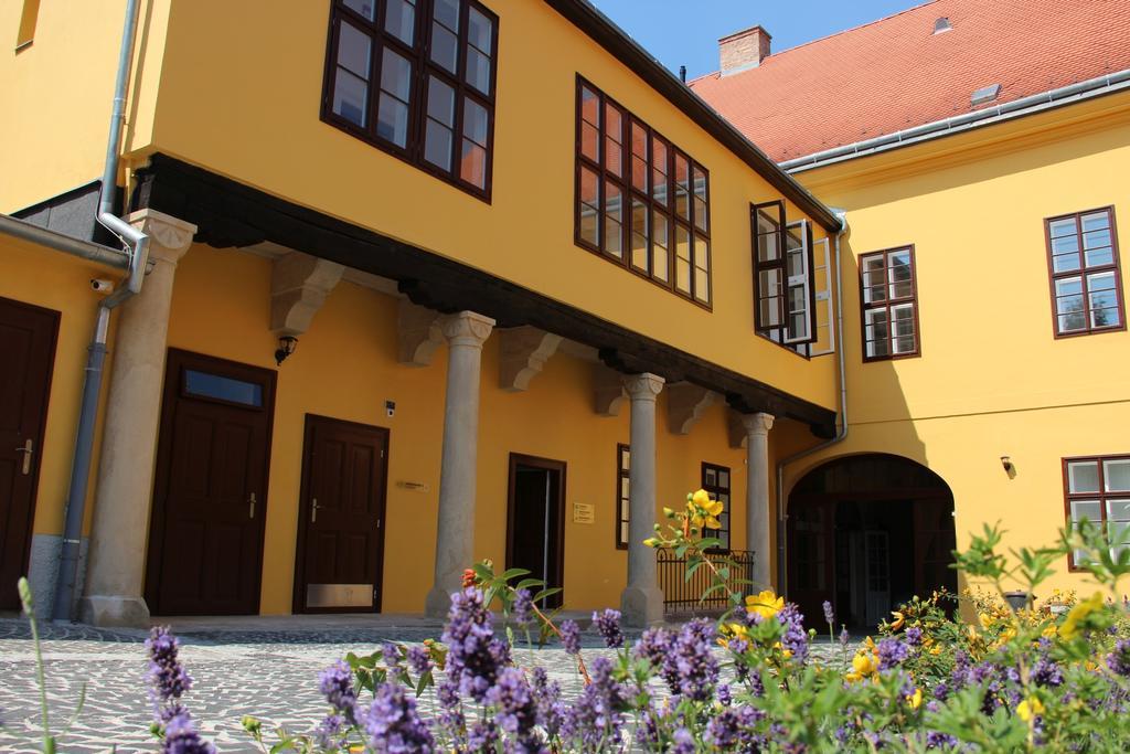 Ciszterci Szallas Pecs Guest house